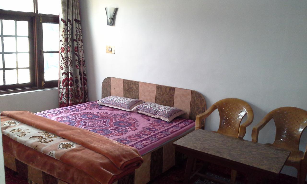 Howrah Guest House Srīnagar Exteriér fotografie