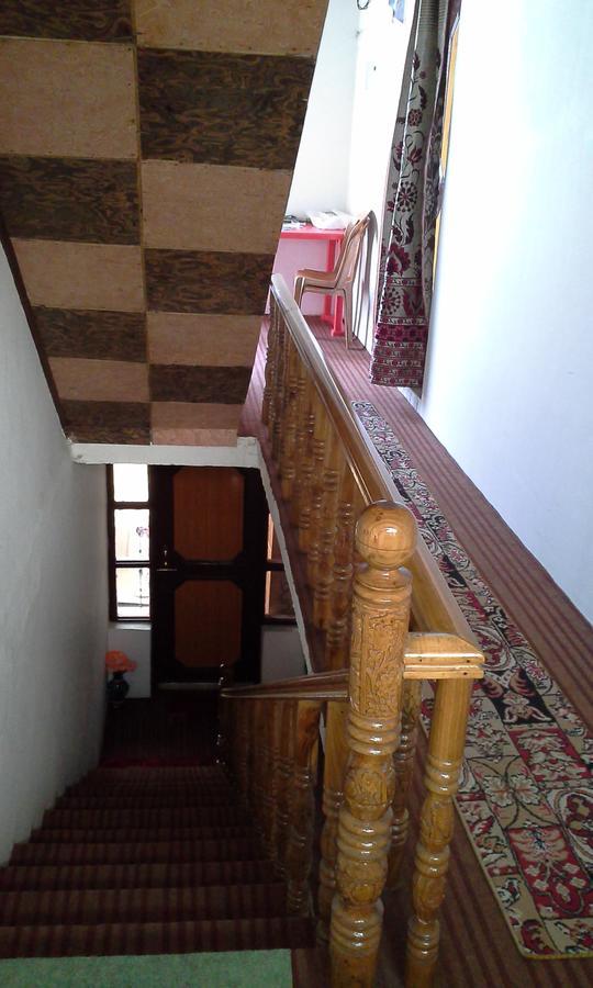Howrah Guest House Srīnagar Exteriér fotografie