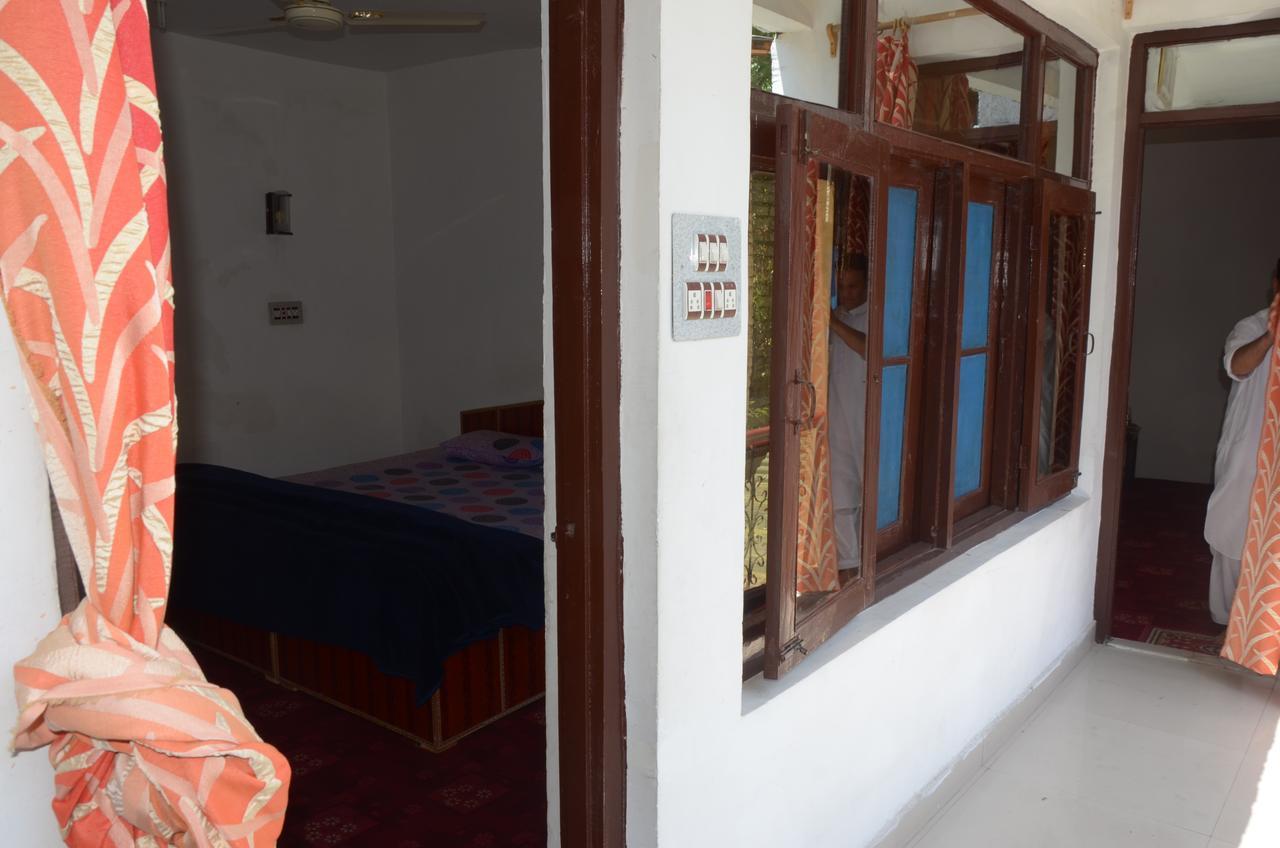 Howrah Guest House Srīnagar Exteriér fotografie