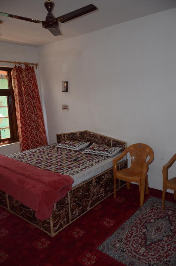 Howrah Guest House Srīnagar Exteriér fotografie