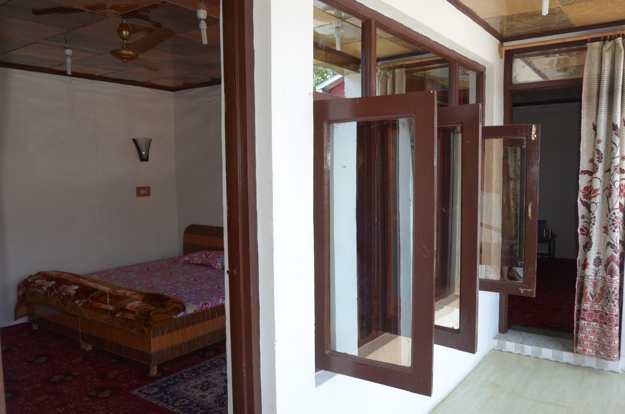 Howrah Guest House Srīnagar Exteriér fotografie