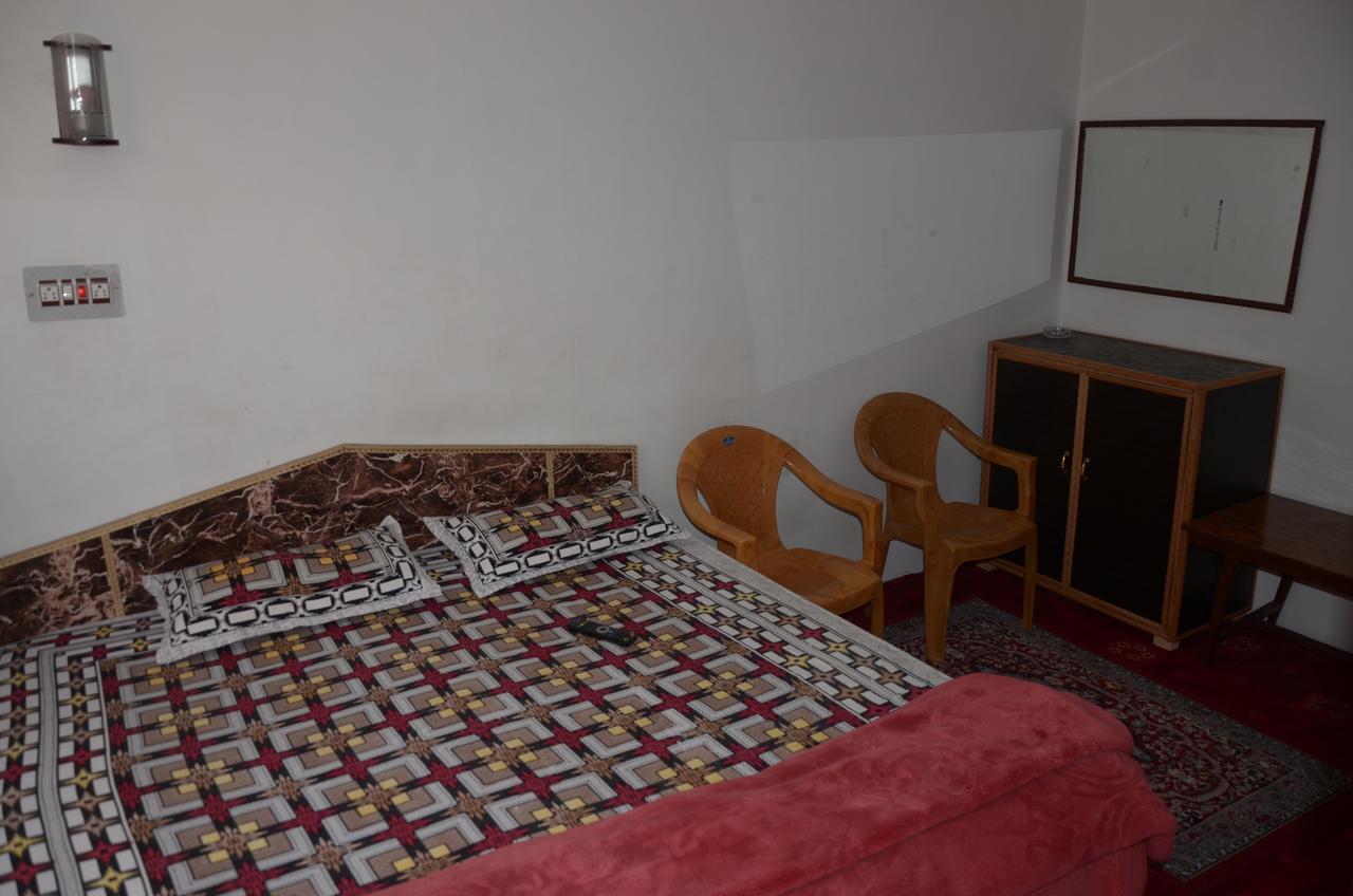 Howrah Guest House Srīnagar Exteriér fotografie