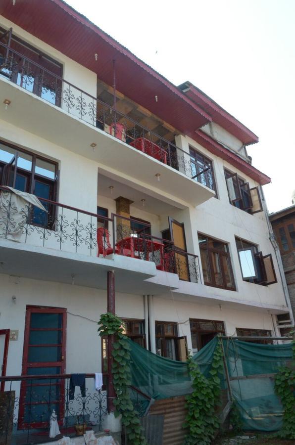 Howrah Guest House Srīnagar Exteriér fotografie