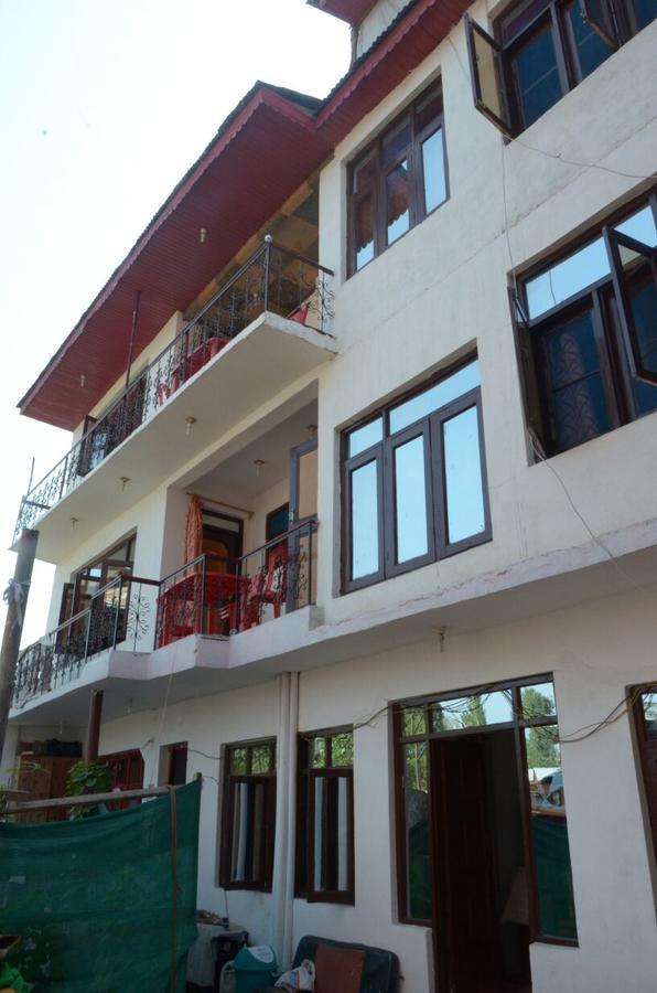 Howrah Guest House Srīnagar Exteriér fotografie